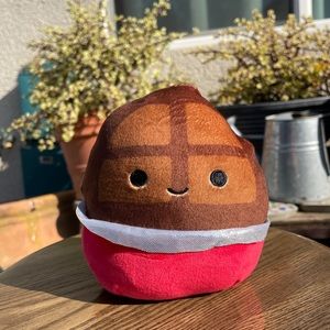 NWOT🤎 Squishmallow 5” chocolate bar